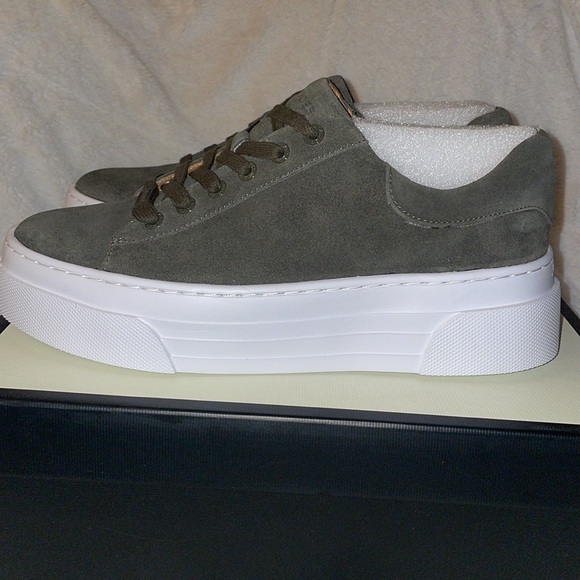 NWT J/SLIDES AMANDA Khaki Suede Sneaker - Picture 11 of 15